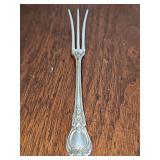 Heirloom Sterling Stantin Hall lemon fork. 21.04 grams.