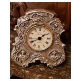 Royal Gallery clock. 5x2x5.75 in tall. Needs a new battery.