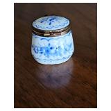 Limoges porcelain trinket box. 1 3/8 x 1.5 in tall.