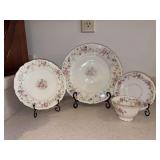 (4) 4-piece place settings of Thomas Ivory La Salle China…..includes 4 dinner plates, 4 salad plates, 4 saucers and 4 cups…..16 total pieces
