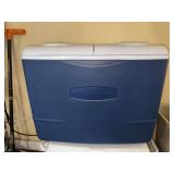 Rubbermaid 50-qt. Cooler - very clean