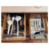 Contents of 2 kitchen drawers - mostly utensils