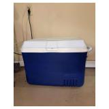Rubbermaid (model 1848) cooler