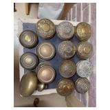 Grouping of (14) decorative and non-decorative brass doorknobs