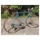 Schwinn Traveler 26” men’s bike with drop handle bars - tires need air and/or tubes - seat in good condition