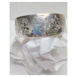 Vintage Kirk pewter 900-11 cuff bracelet featuring a detailed floral pattern, of Chrysanthemum design. Weighs 42 grams.
