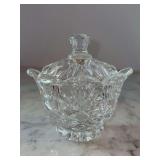 Beautiful lidded crystal sugar bowl / candy dish
