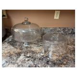 Glass cake plate with cover and an additional cake cover￼