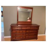 Very nice dresser with mirror 66“ x 19 1/2“ x 38“. The detachable mirror is 41“ x 42“.  in excellent condition see photos.