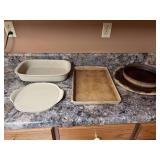 Five pieces of pampered chef bakeware