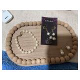 Pearl bracelet and two set of earrings