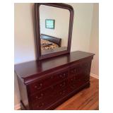 Beautiful dresser 68“ x 20“ x 36“