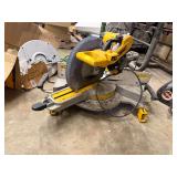 DEWALT DWS780 12 Inch Double Bevel Sliding Compound Miter Saw