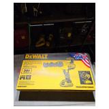 DEWALT DCE560D1 20V Max Adhesive Gun Kit
