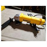 DEWALT DWE402 Grinder