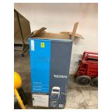6 Folding Chairs
