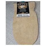 New pair of Wells Lamont grips mittens. Suede cowhide leather with fleece lining. Size extra large. Believe it or not it is going to get cold again!