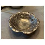 13 inch aluminum bowl with rabbits