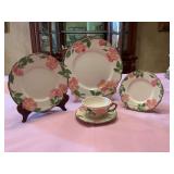 5 Piece Pl. setting of Franciscan- Desert rose pattern