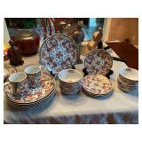 16 piece Amari Gohan dinnerwear set. .. seven 10 1/2 “ dinner plates,  three 7 3/4”plates, four bowls 5 1/2 x 3“ and two coffee cups
