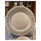 Five piece Pl. setting of Noritake Contemporary fine China. Blythe pattern .Dinner plate, salad plate, dessert plate, and a cup and saucer.