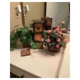 Group of items in upstairs bath.