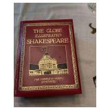 The Globe Illustrated Shakespeare complete works by Greenwich House. 1983 edition manufactured in Italy.