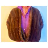 Gorgeous Julius Lewis Memphis Fur Stole with Vertical Pelts
