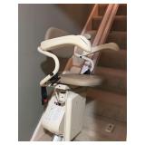 Harmar Lift in Working Condition w/Remotes