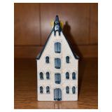 Rare BOLS KLM Delft Canal House #70 "Cheese Warehouse” - 4” tall - sealed with liquid inside
