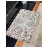 Cream floral French Aubusson-style area rug with pastel rose bouquet - 24-1/2 x 36