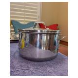 8qt. Calphalon lidded stock pot