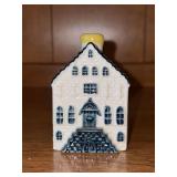 Rare BOLS KLM Delft Canal House #4 - 4” tall - sealed with liquid inside