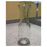 Clear glass 1-litre wine carafe