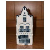 Rare BOLS KLM Delft Dutch House #20 - 4” tall - sealed with liquid inside