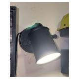 Style Selections 3-1/2” Adjustable Black Swing-arm Desk Lamp with Metal Shade - working condition - bring Phillips head screwdriver to remove