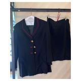 Beautiful vintage Italian made Griffith Gray St. John 2-pc skirt/jacket set - jacket is size 10 and skirt is size 12