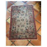 31“ x 27“Mauve and cream rug.. see photos for condition