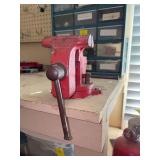 Columbian 03 1/2 M2 swivel base bench vise with an integrated anvil and 3-1/2 inch jaws - bring tools to remove from shop table