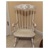 Ethan Allen Heirloom Maple White Decorated CHILD SIZE Rocking Chair - 17 x 13-1/4 x 10-1/2 to seat (29 tall overall)