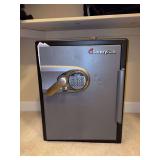 SENTRY (0A5835) Combination Floor Safe with keys for both the entry and lock box inside. Combination will be provided at pickup. - 18-1/2 x 17 x 23 tall