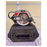 Sears Craftsman 7-1/2” Circular Saw with hard shell case - case does not lock tight