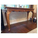 Solid oak Queen Anne style console table with scalloped edge and apron and inlaid top - 46 x 15-1/2 x 26-1/2 tall - OTHER CONTENTS NOT INCLUDED