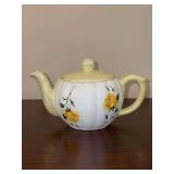 Vintage Gibsons Staffordshire England Tiffany Yellow Roses Teapot with green lustre and gold trim - 6-1/4” across x 3-1/2” tall