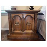 Vintage Broyhill 2-door nightstand - top needs refinished and left hand door hinge needs tightened - 28 x 17 x 25 tall
