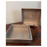 Set of two vintage square USA aluminum bakeware baking pans 8 1/2 in.²