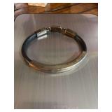 Sterling silver and black leather bracelet marked 925– 23 g