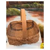 ￼ Vintage 9 1/2 inch basket with blue weave