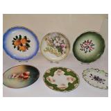 Miscellaneous decorative plates.