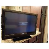 Vizio E321VL 32-inch LCD HDTV, with remote. Powers up, not connected to cable.